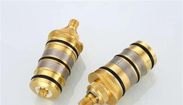 泰拉瑞亚矿石装备有何奥秘？如何展现其魅力？